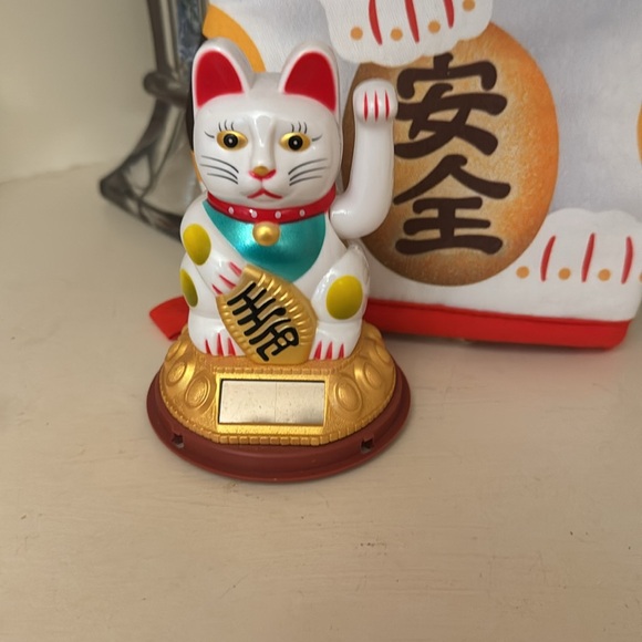 Fred Feline Lucky Cat Oven Mitt - & Lucky Cat statue with waving paw!! NEW!! - Picture 2 of 8